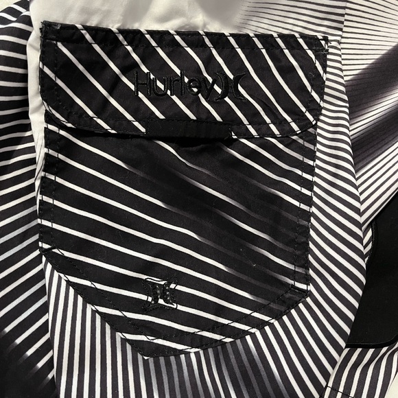 Hurley Men’s Boardshorts / Swim Shorts - Black and White - Picture 5 of 5